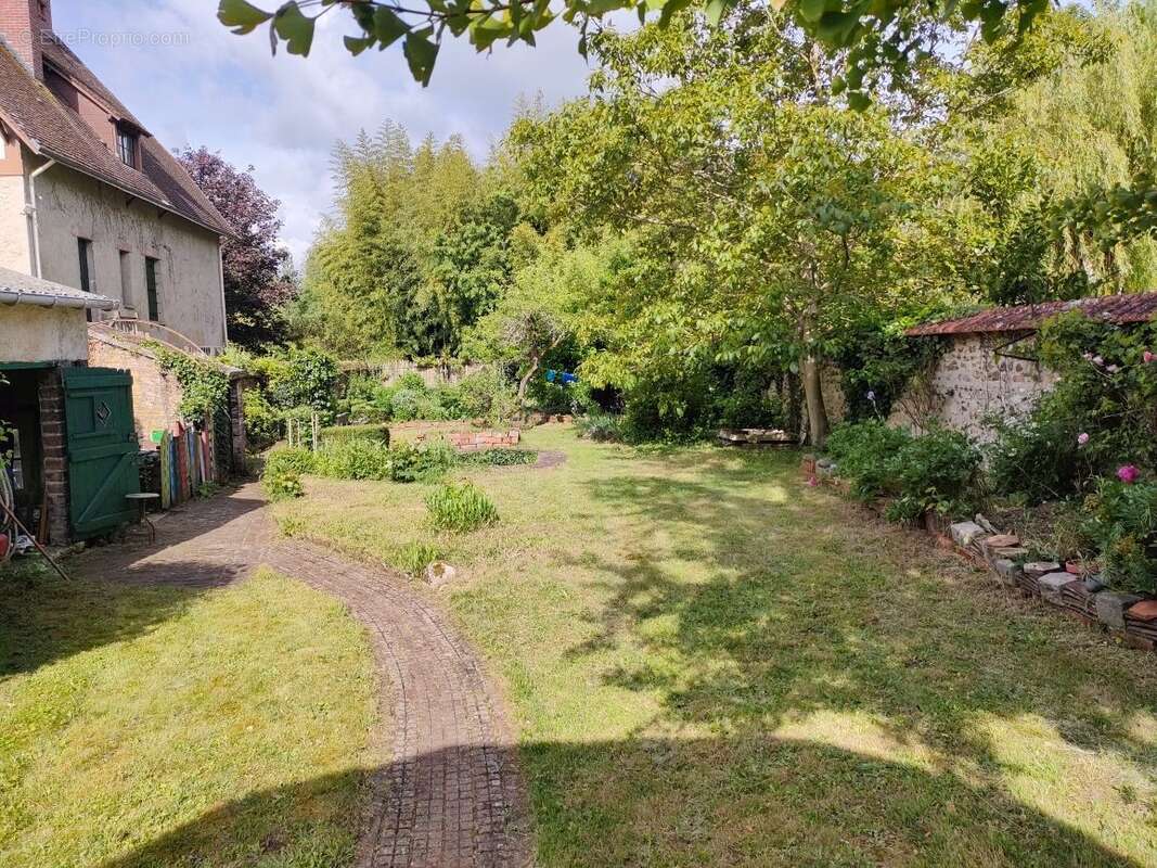 Maison 280 m² à Cloyes-Sur-Le-Loir  - photo 4