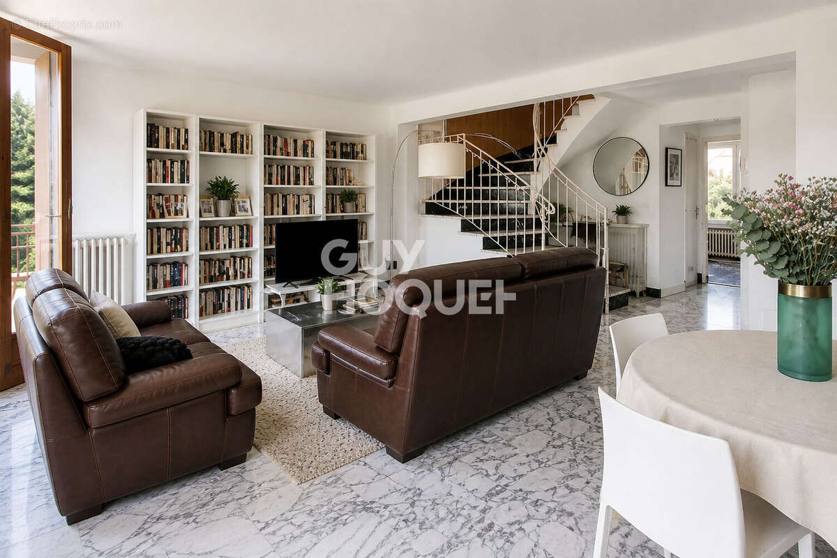 Appartement à CHAVILLE