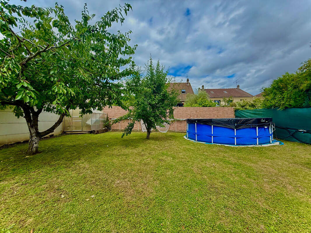 Maison à GOUSSAINVILLE