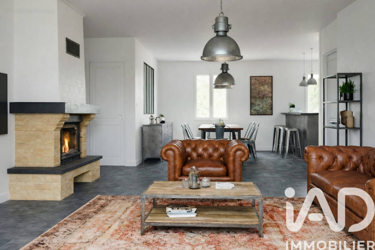 Photo 1 - Maison à ROQUEBRUNE-SUR-ARGENS