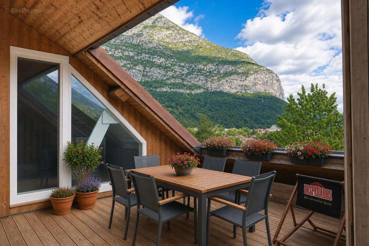 Appartement à SAINT-EGREVE