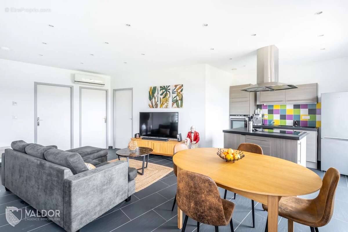 Maison à SALLES-ARBUISSONNAS-EN-BEAUJOLAIS