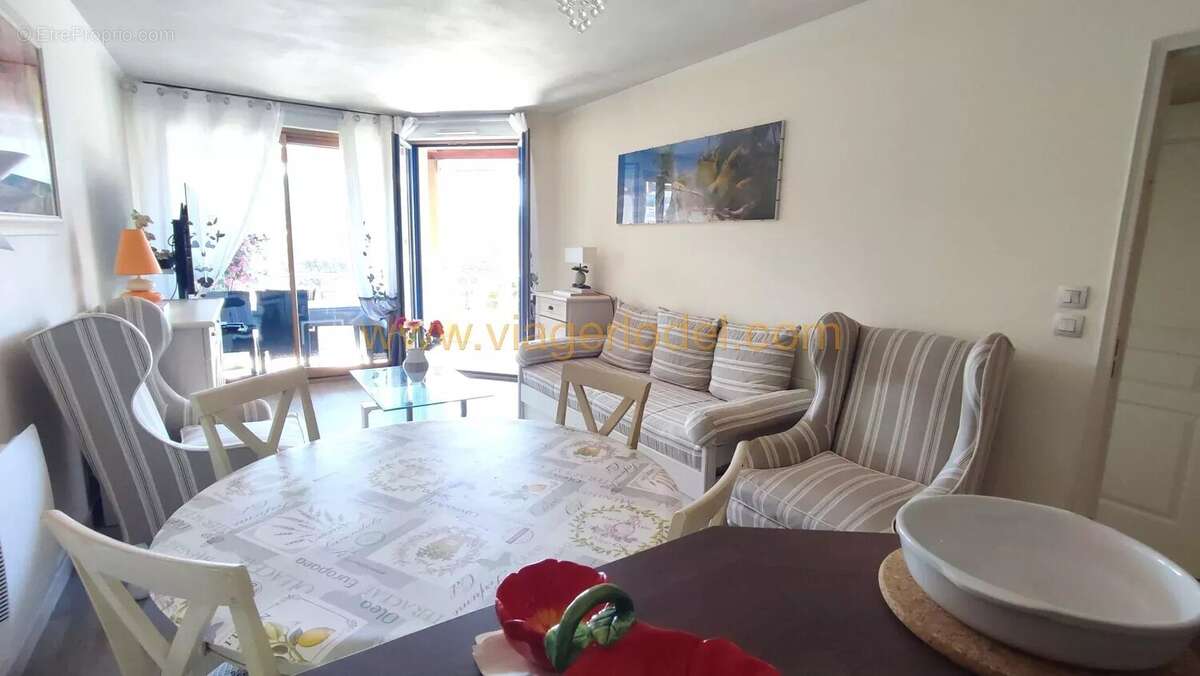 Réf. 10 093 - vente avec reserve du droit d'usage et d'habitation - cavalaire-sur-mer (83) - photo 2