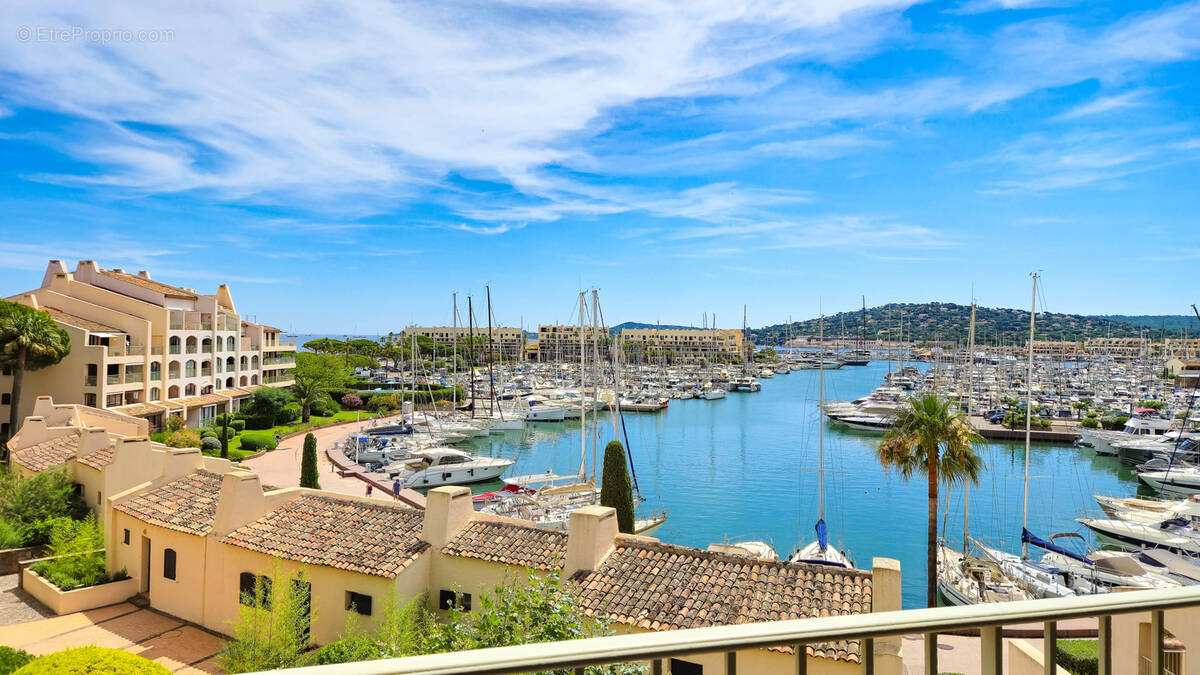 Appartement à COGOLIN