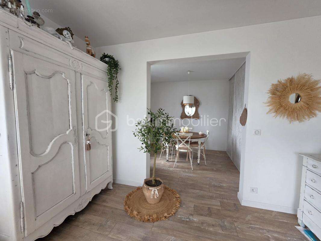 Appartement à OZOIR-LA-FERRIERE