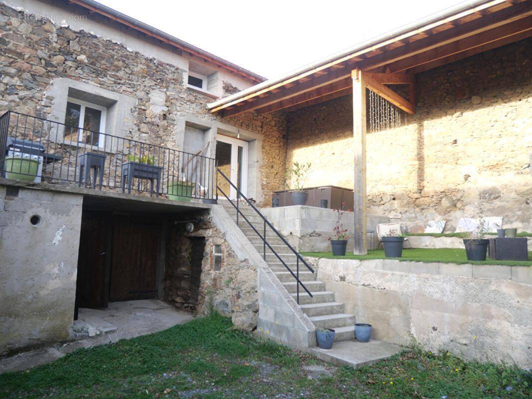 Maison à SAINT-ROMAIN-EN-JAREZ