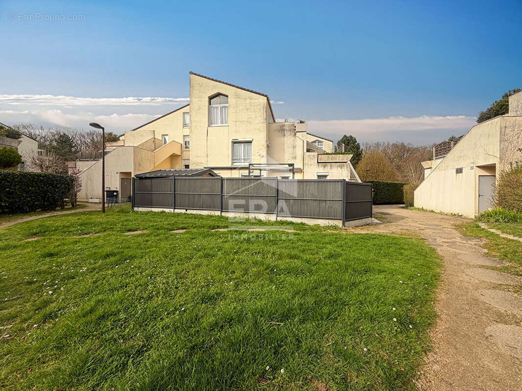 Appartement à NANDY