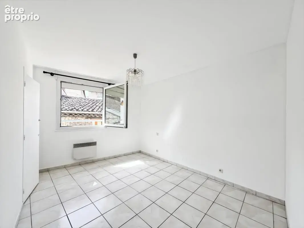 LORIOL - A vendre maison de village – 2 chambres – Garage – Proche commodités - photo 8