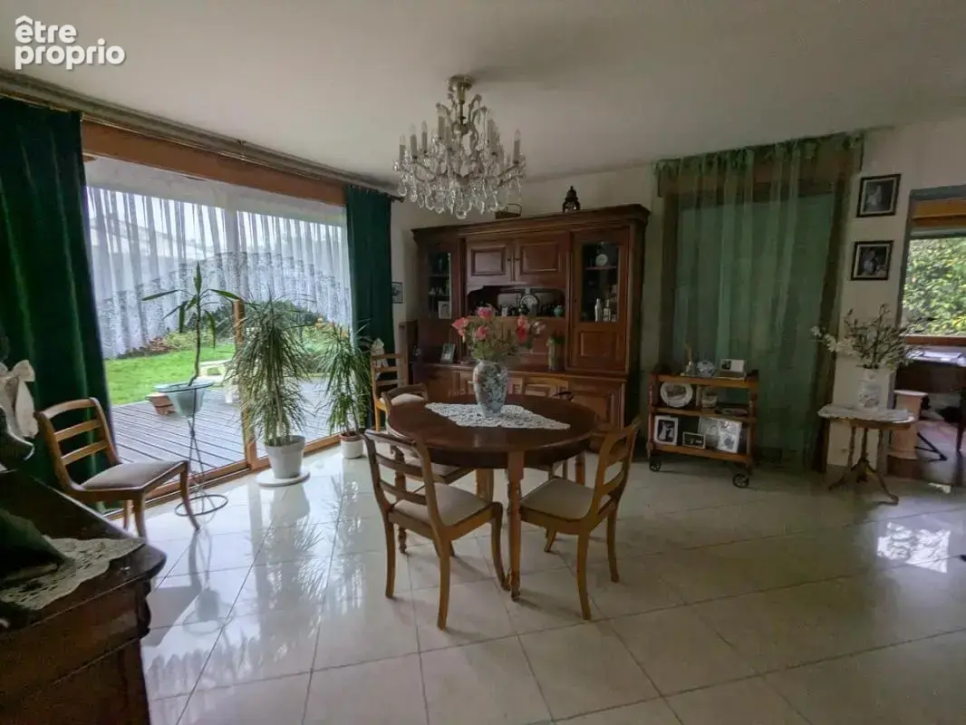 Appartement F6 - photo 2