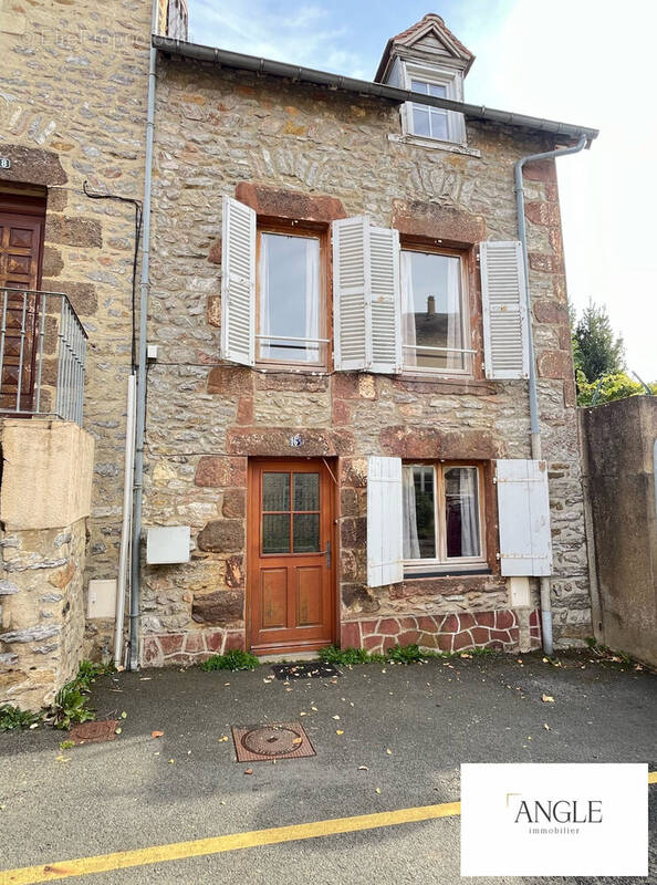 Maison à FRESNAY-SUR-SARTHE