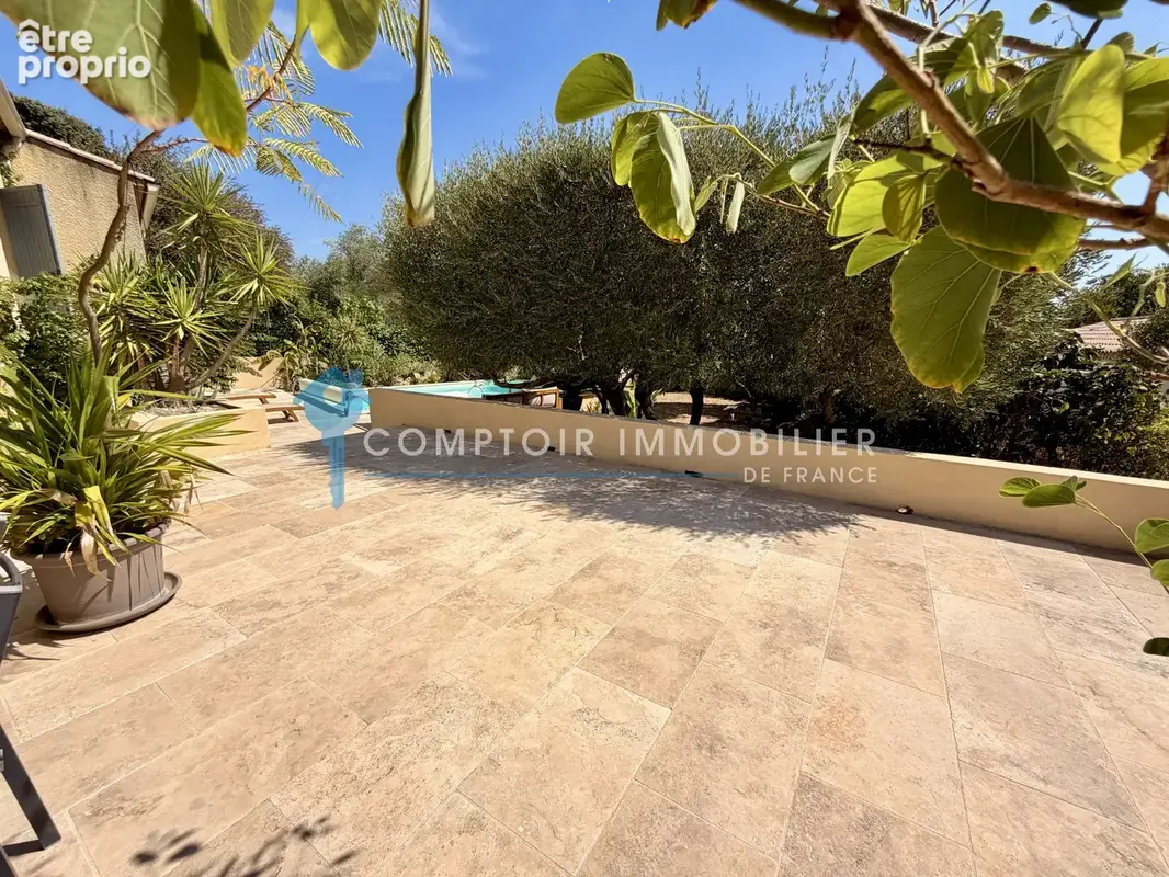 En exclusivité  sur les hauteurs de Vergèze, villa Plain pied de 120 m2 environ sur 832 m2, piscine garage et - photo 6