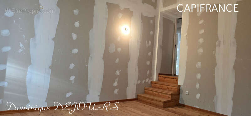 Maison à SAINT-MAURICE-EN-CHALENCON