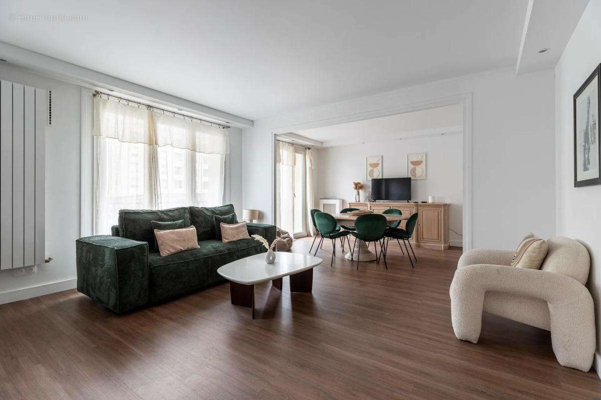 Appartement à PARIS-10E