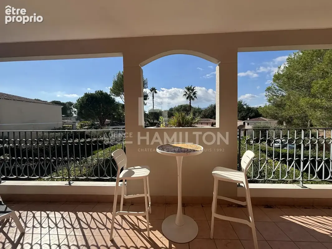 Domaine sécurisé à Mougins – 2 pieces, Terrasse 24 m², vue Domaine du golf, piscine  Copier le titre - photo 9