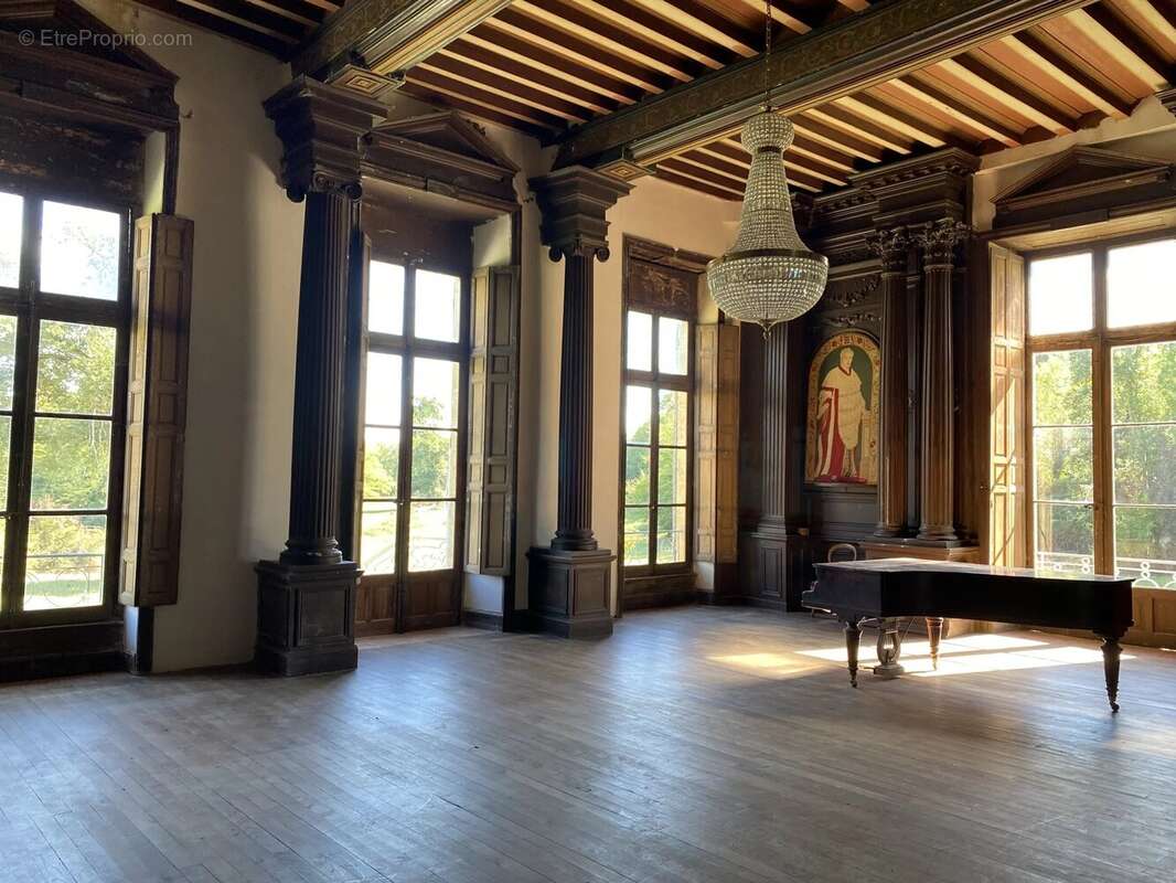 Maison à MIRANDE