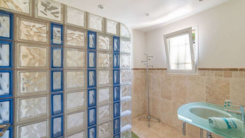 Appartement à LA GAUDE