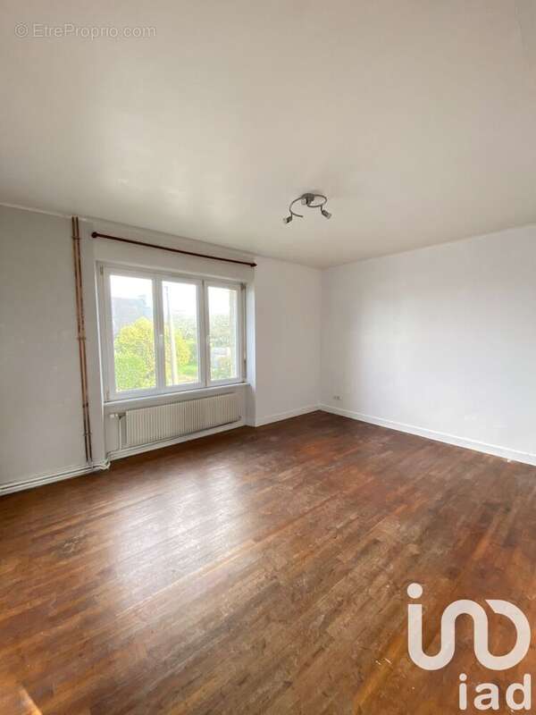 Maison 134 m² à Ergue-Gaberic  - photo 4