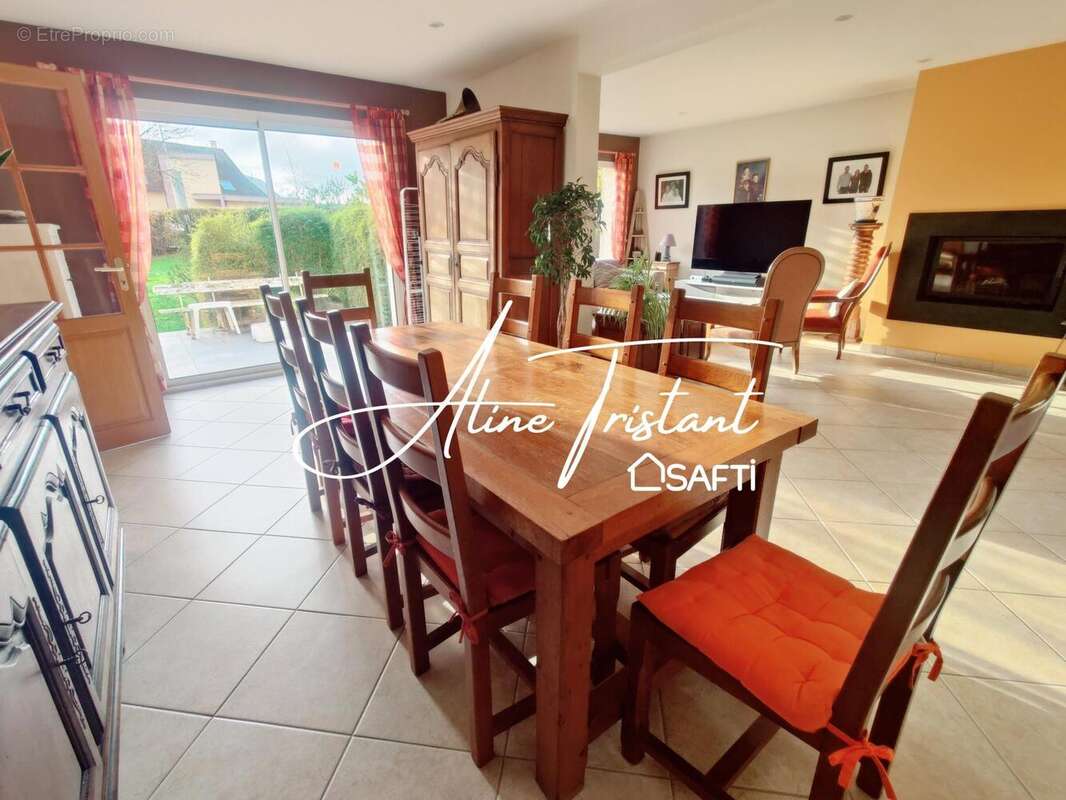 Photo 2 - Maison à FONTAINE-ETOUPEFOUR