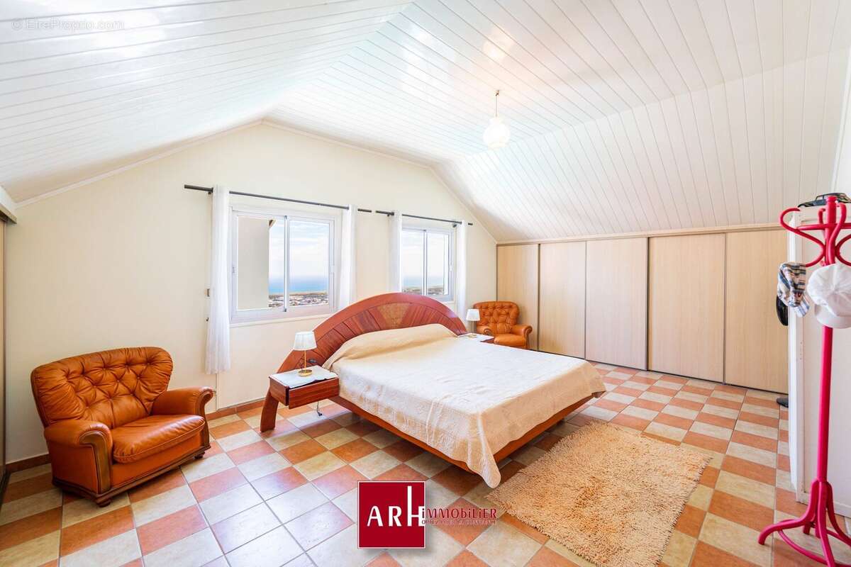 Maison à SAINT-DENIS