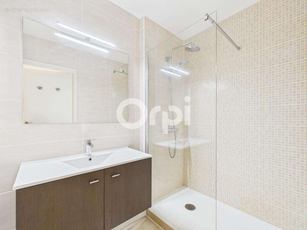 Appartement à MANDELIEU-LA-NAPOULE