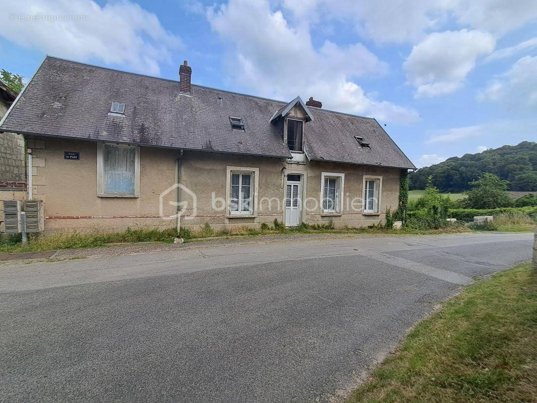 Maison à COUCY-LE-CHATEAU-AUFFRIQUE