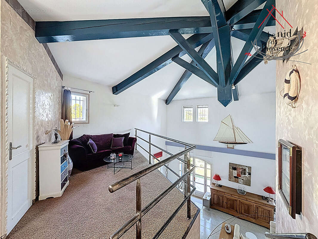 Maison à SAINT-SATURNIN-LES-AVIGNON