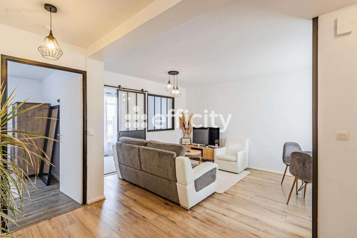 Appartement à DOMMARTIN