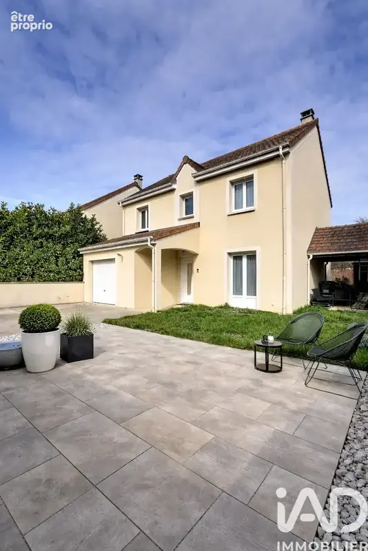 Photo 1 - Maison à BRIE-COMTE-ROBERT
