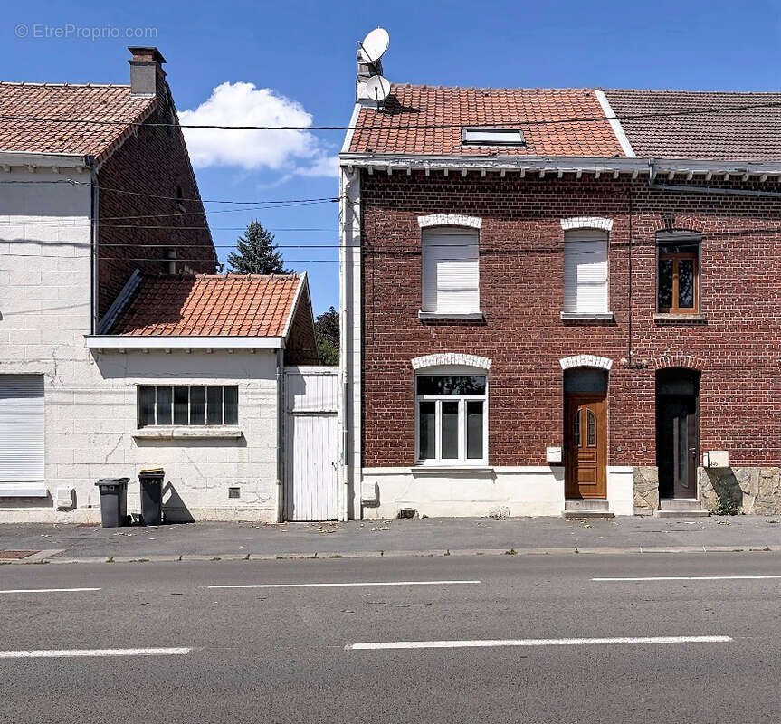 Charmante maison semi-bourgeoise à Onnaing 59264 - photo 2