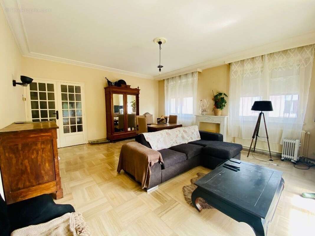 Appartement à NERIS-LES-BAINS