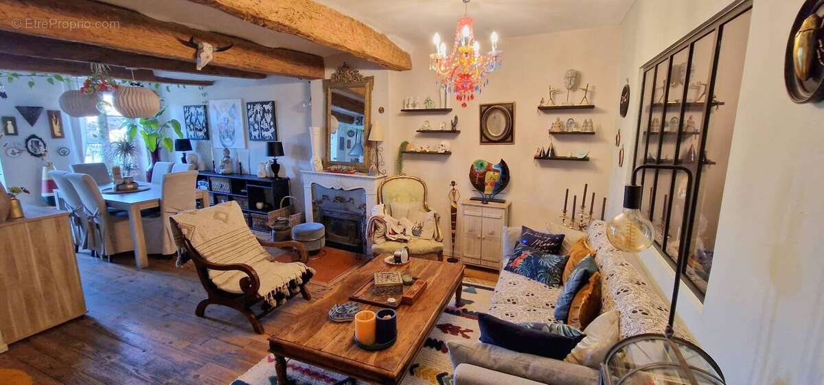 Autre à ROQUEBRUNE-SUR-ARGENS