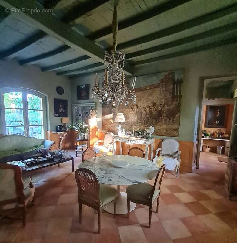 Maison à PORT-SAINTE-MARIE