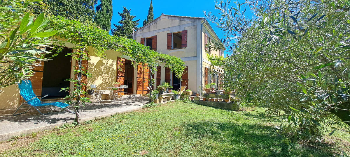 Maison à L'ISLE-SUR-LA-SORGUE
