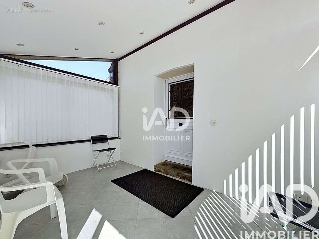 Maison 74 m² à Maheru  - photo 3