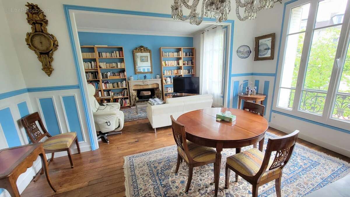 Appartement à NANTERRE