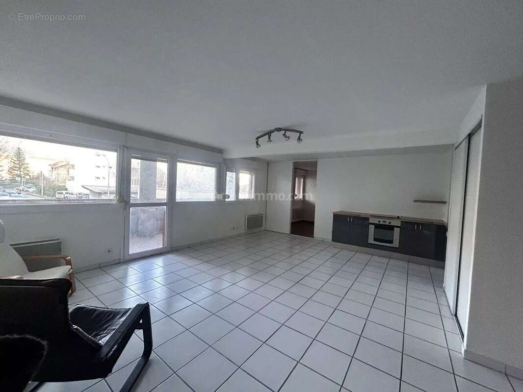Appartement à FONTAINE