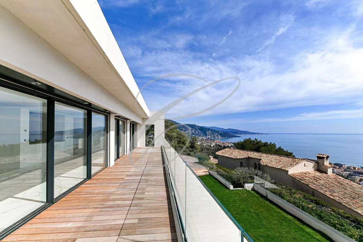 Maison à ROQUEBRUNE-CAP-MARTIN