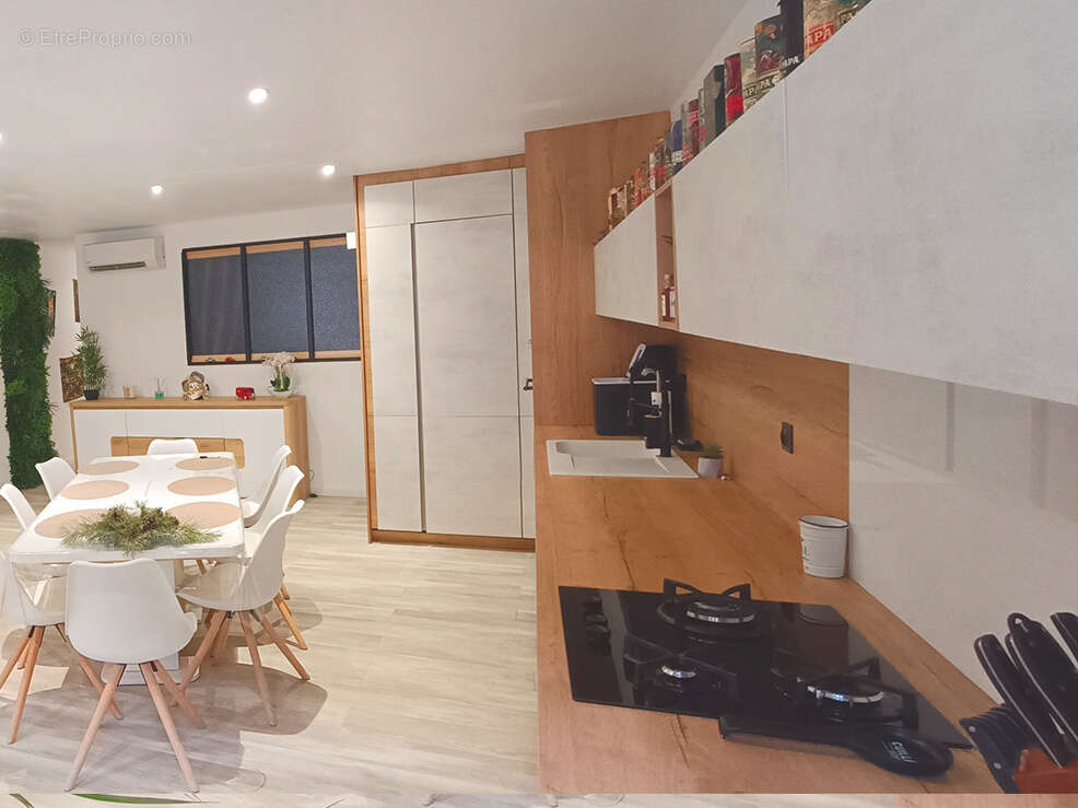 Maison à LA BEGUDE-DE-MAZENC