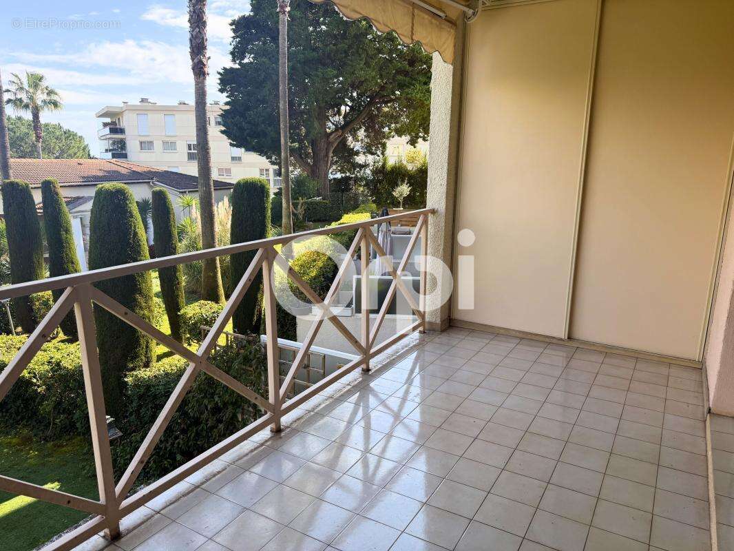 Appartement à MANDELIEU-LA-NAPOULE