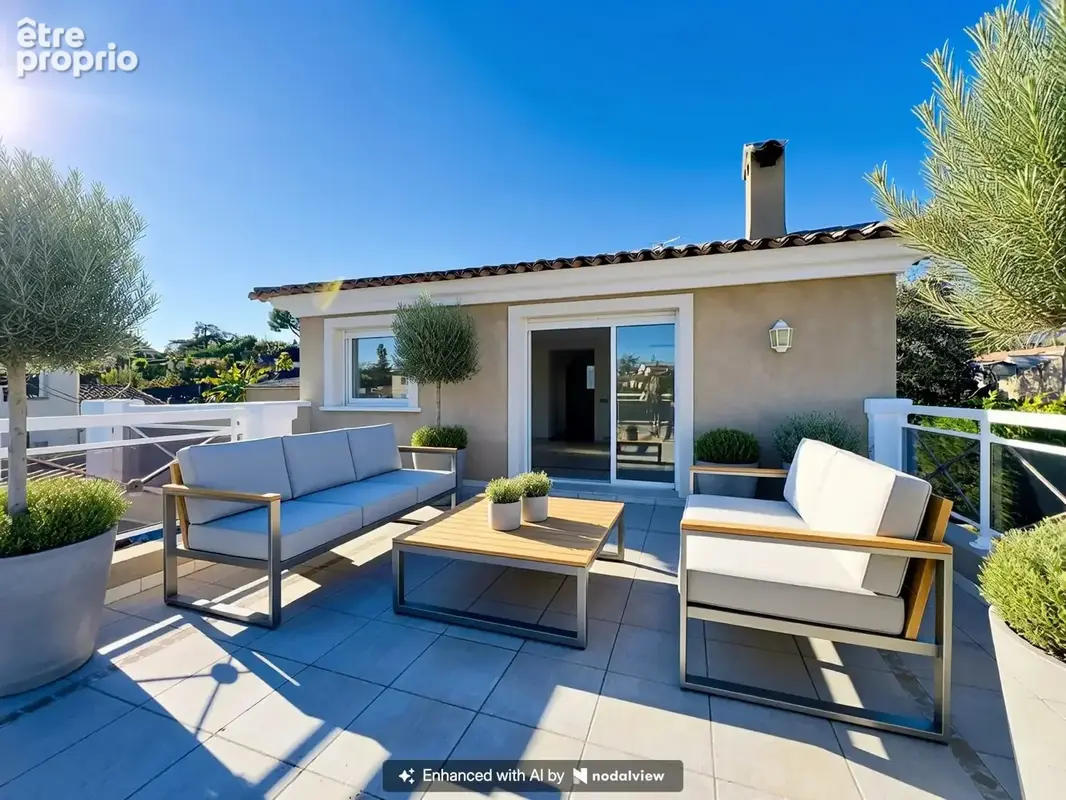 Antibes – Villa récente avec piscine, quartier calme et recherché – 1 450 000 € - photo 4