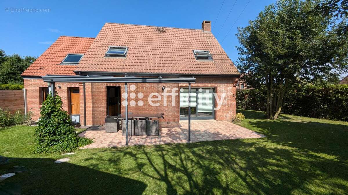 Maison à GONDECOURT