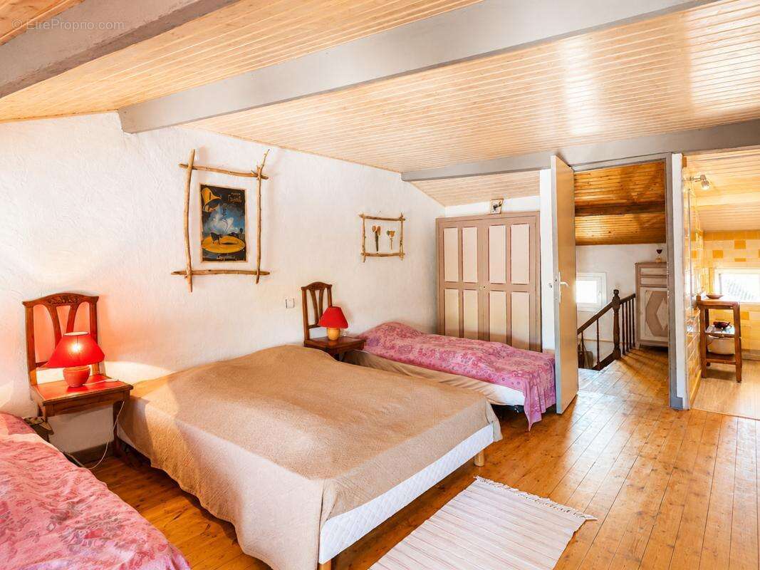 Maison 159 m² à Semussac  - photo 16