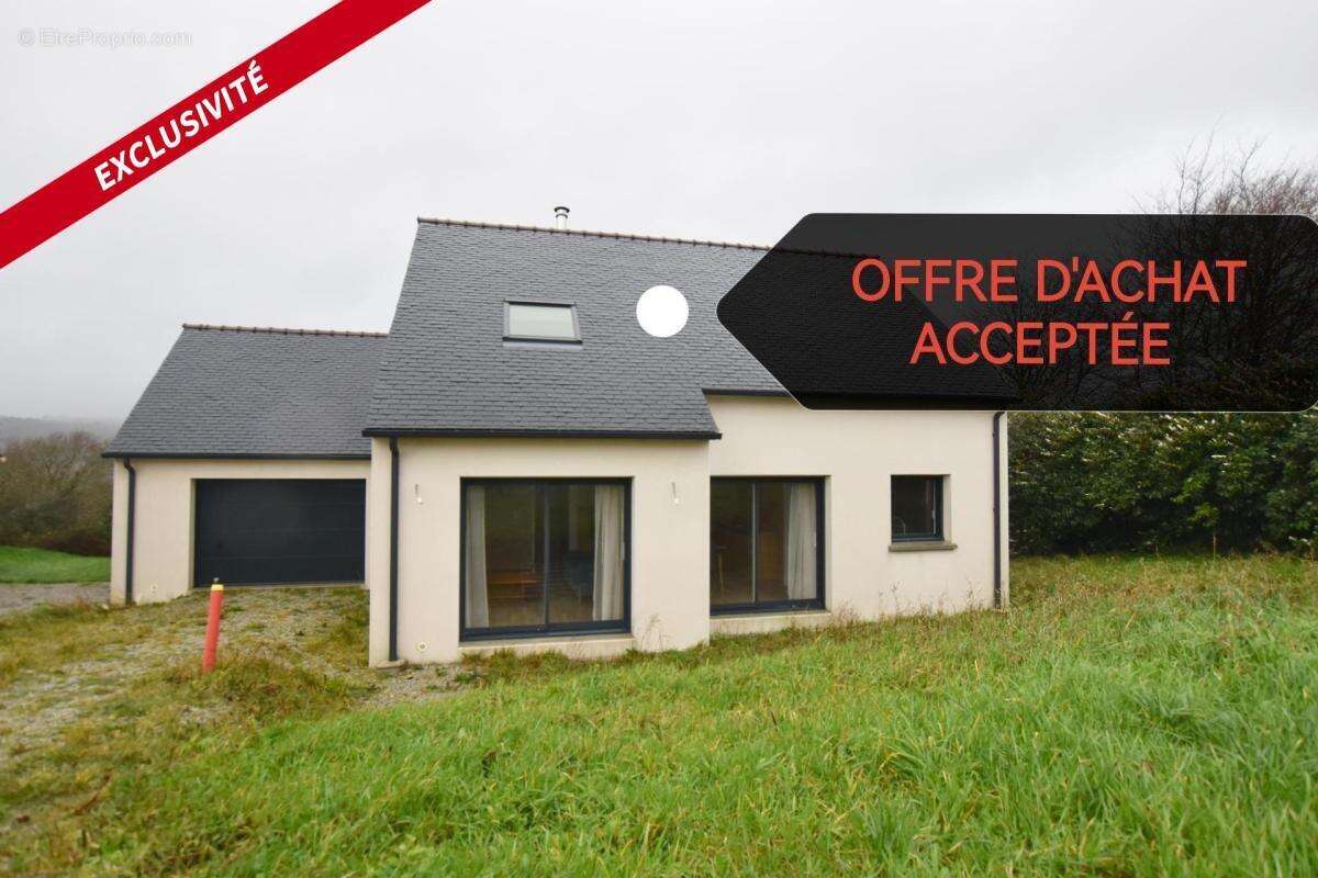 Maison à PLOMODIERN