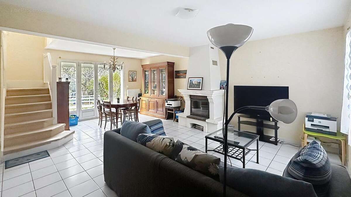 Photo 2 - Maison à CHEVRY-COSSIGNY