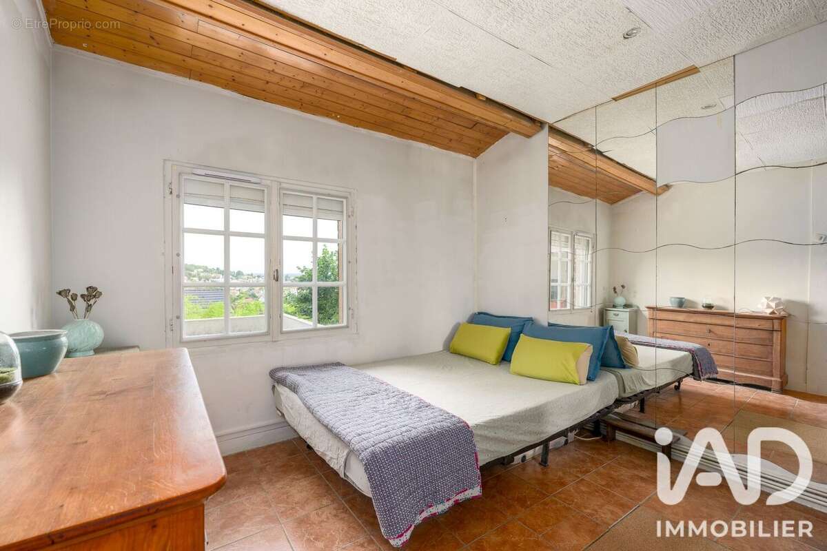 Maison 65 m² à La Ville-Du-Bois  - photo 7