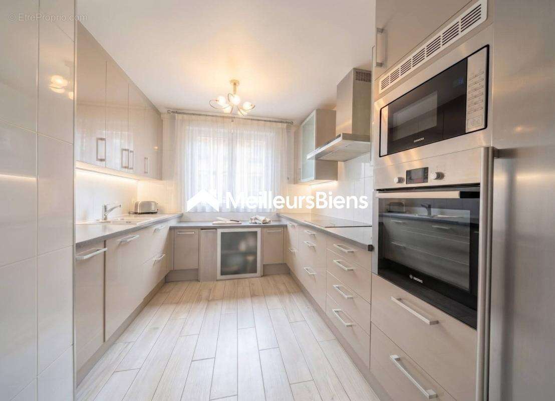 Appartement à SAINT-MAUR-DES-FOSSES