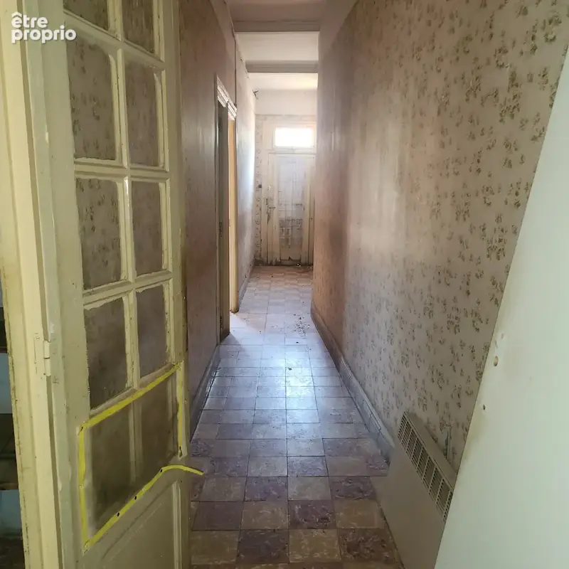 Appartement à rénover entièrement de 156m2 - ARLES SUR TECH - photo 3