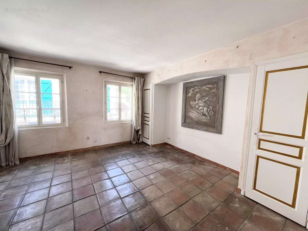 Appartement à COGOLIN