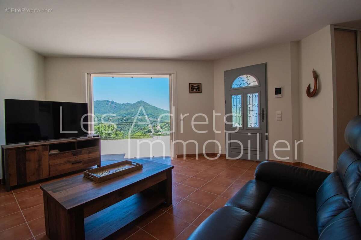 Maison à LES ADRETS-DE-L'ESTEREL