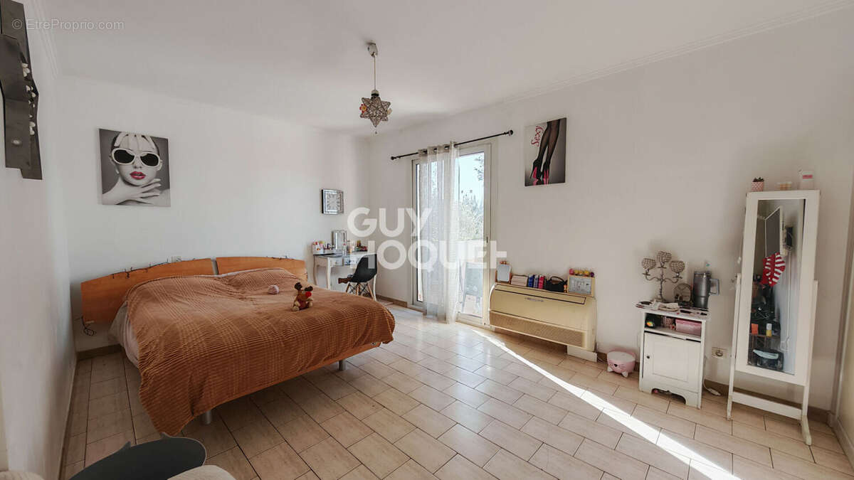 Maison à VILLENEUVE-DE-LA-RAHO